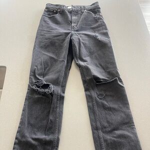 Abercrombie black distressed 90s straight ultra high rise